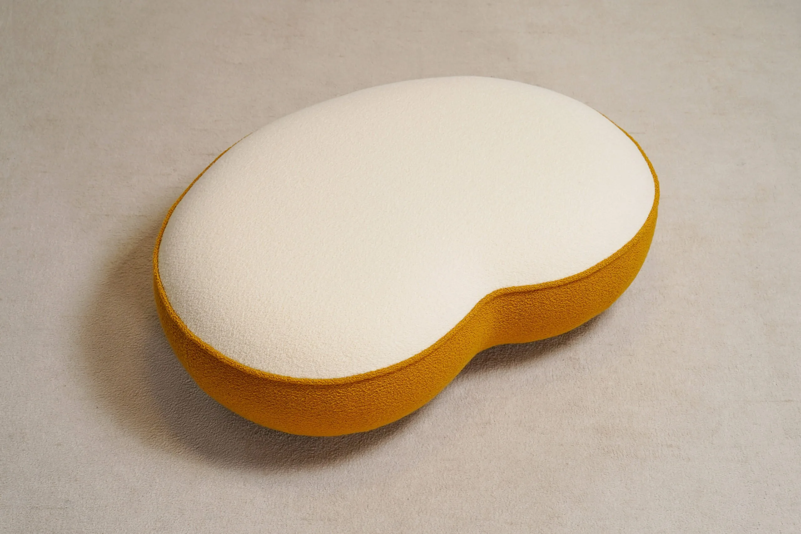 Billy Ottoman by Proisy Studio