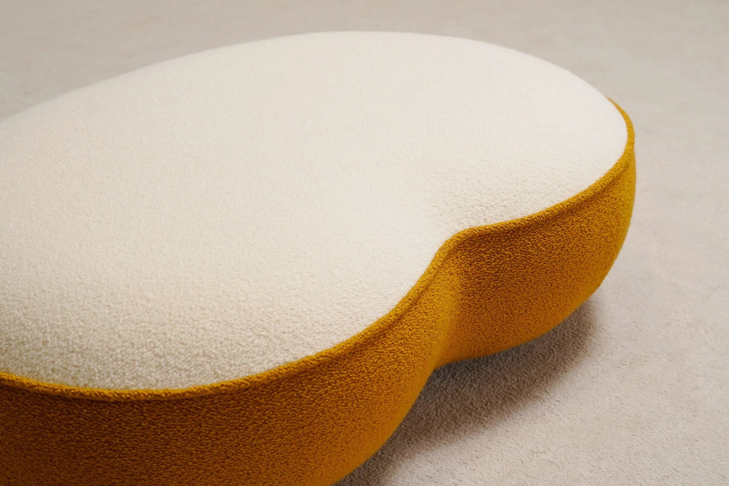 Billy Ottoman by Proisy Studio