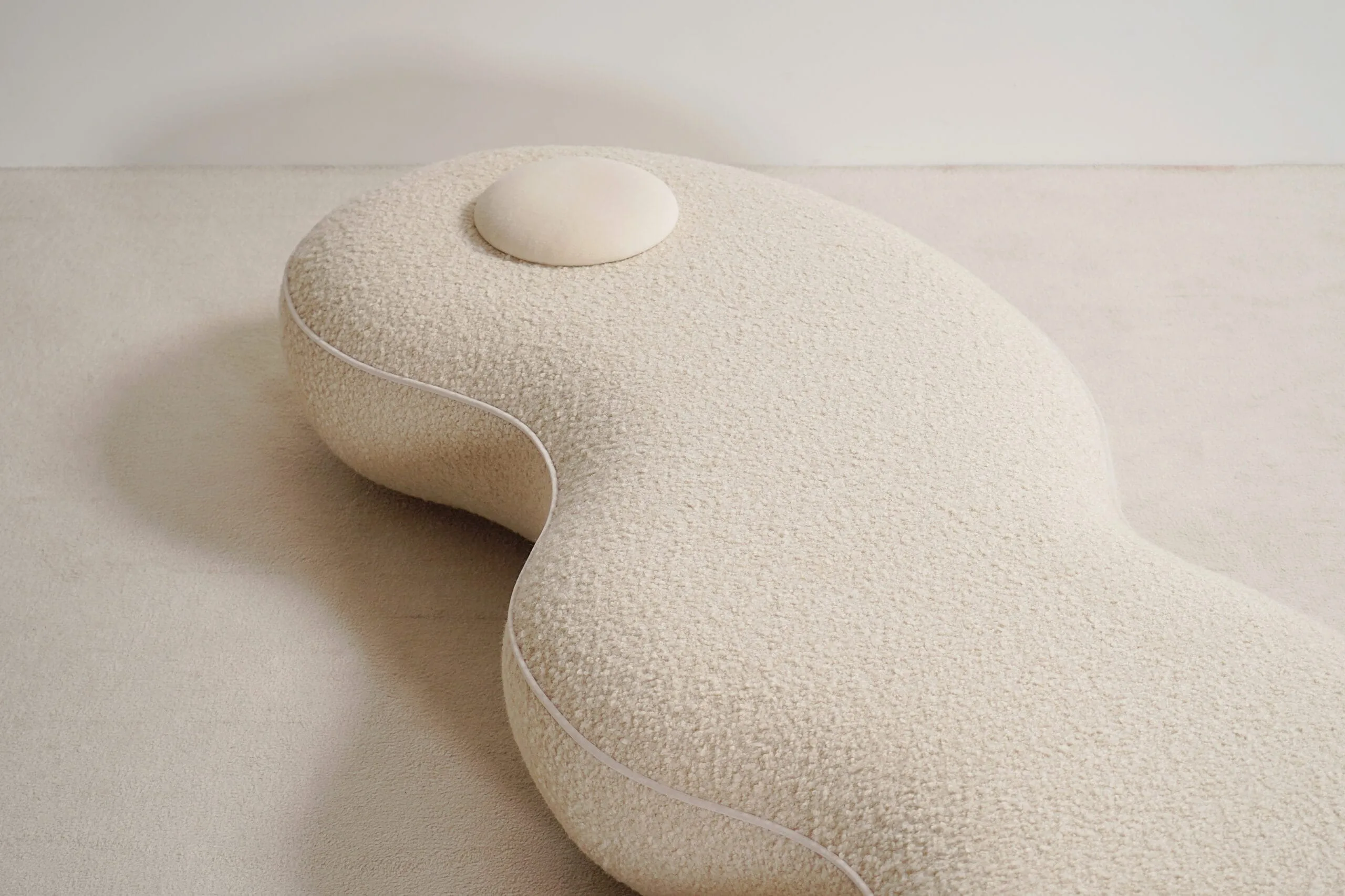 Bonnie Daybed by Proisy Steve