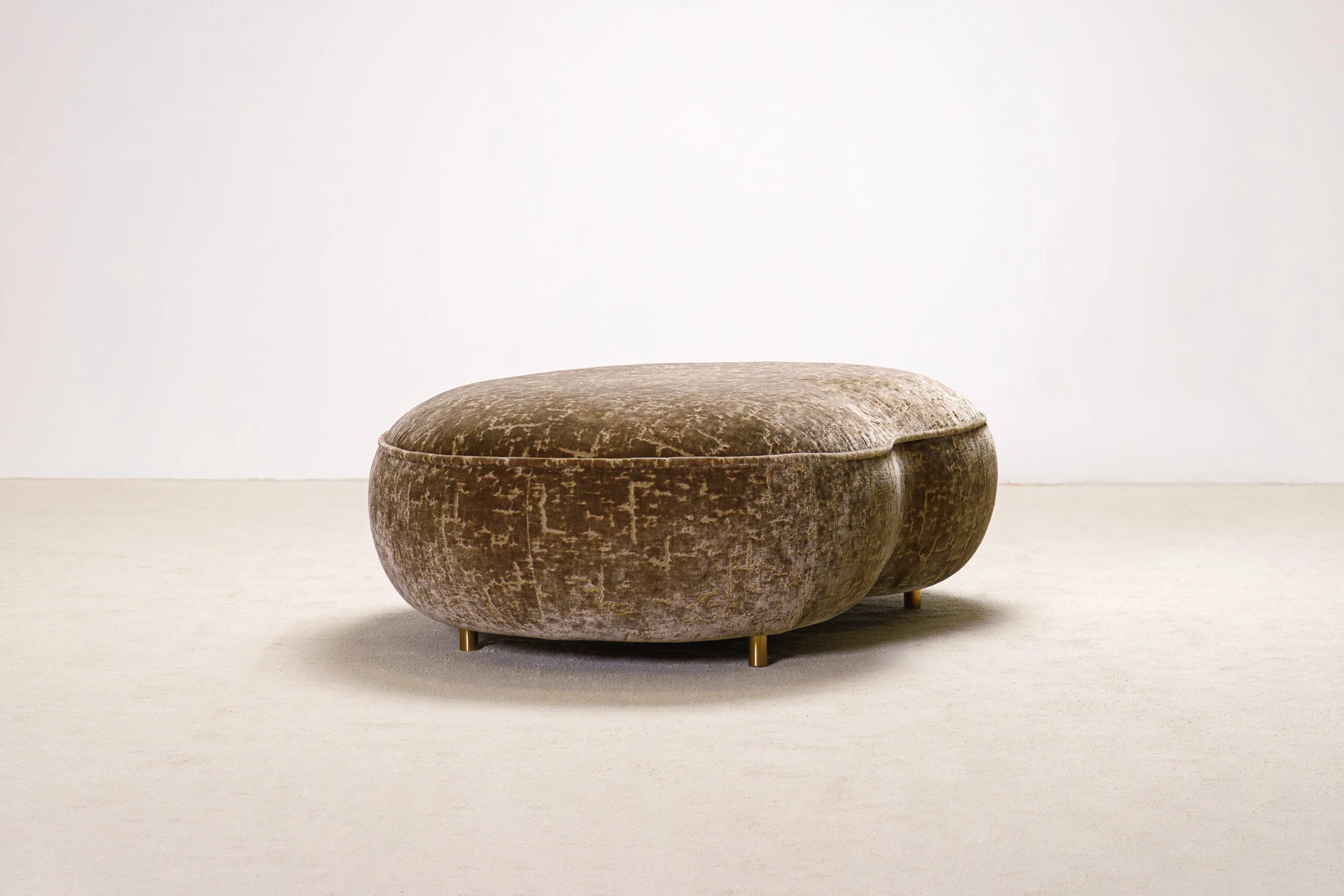 Billy Ottoman by Proisy Studio