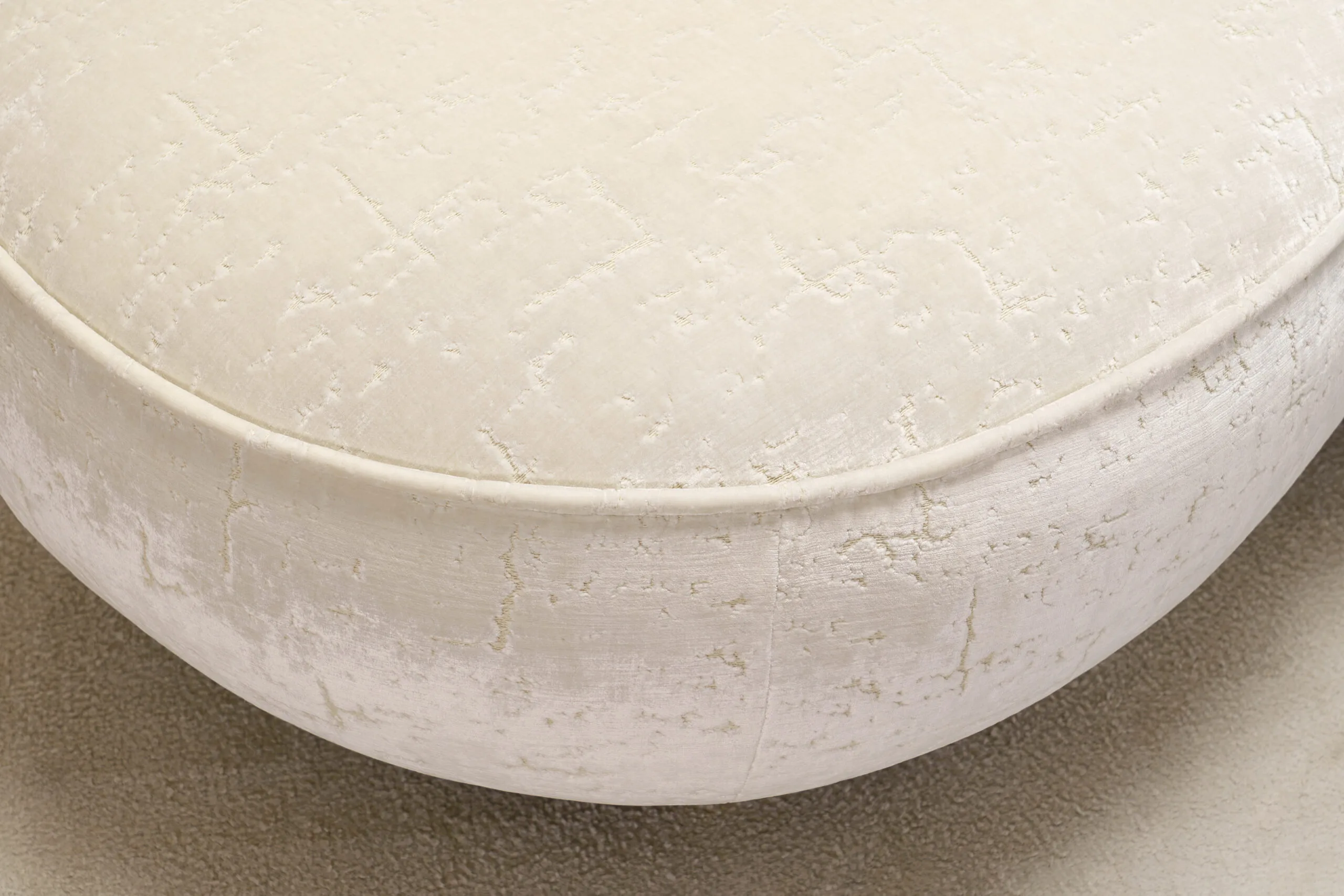 Billy Ottoman by Proisy Studio